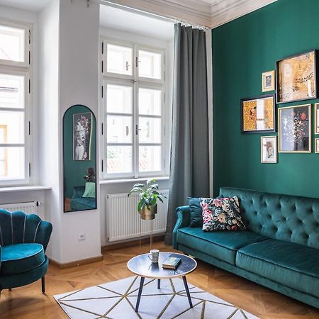 New Stylish 3 Suites Bedrooms Apt In Mala Strana - N2Nd Praha Eksteriør bilde