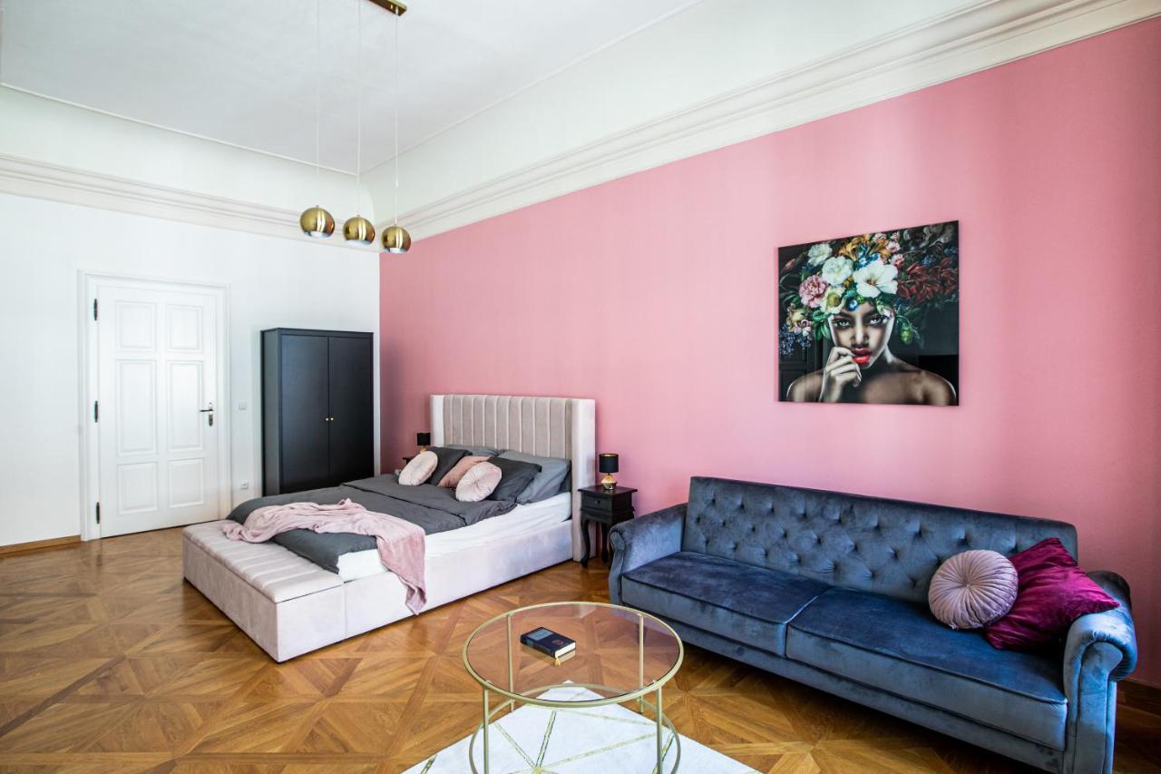 New Stylish 3 Suites Bedrooms Apt In Mala Strana - N2Nd Praha Eksteriør bilde