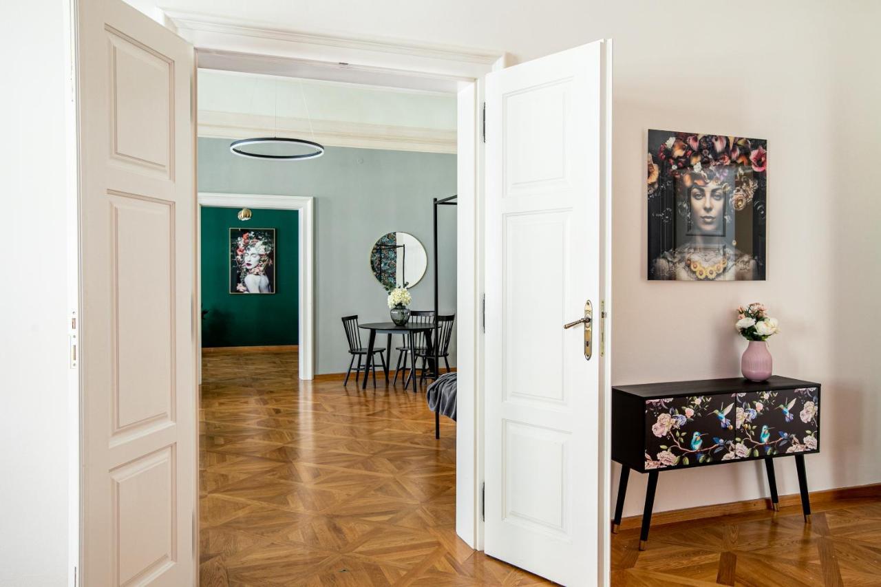 New Stylish 3 Suites Bedrooms Apt In Mala Strana - N2Nd Praha Eksteriør bilde