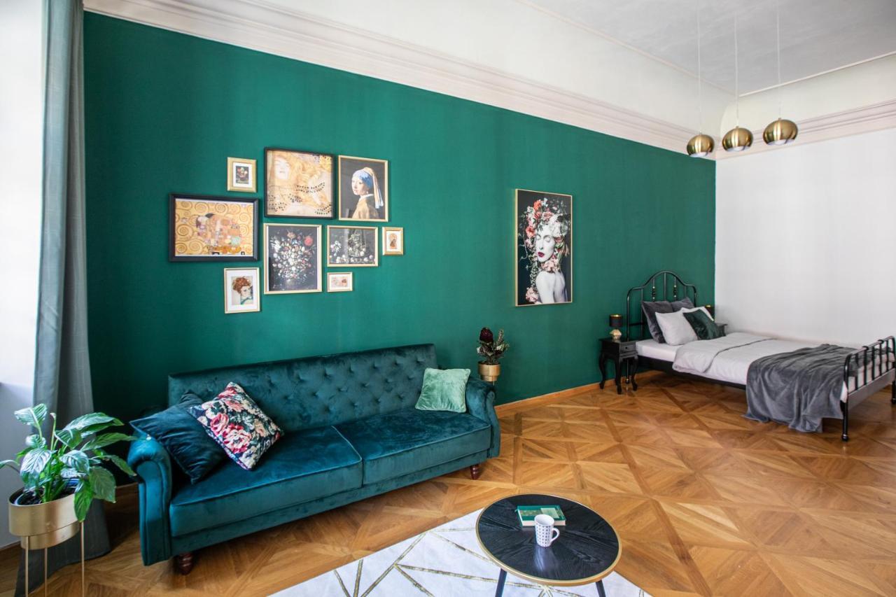 New Stylish 3 Suites Bedrooms Apt In Mala Strana - N2Nd Praha Eksteriør bilde
