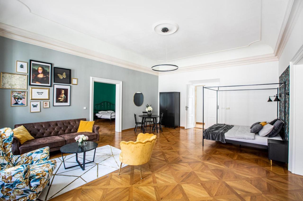 New Stylish 3 Suites Bedrooms Apt In Mala Strana - N2Nd Praha Eksteriør bilde